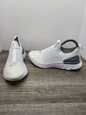 Nike React Phantom Run Flyknit 2 Women's Size 9 Running Shoes Platinum White